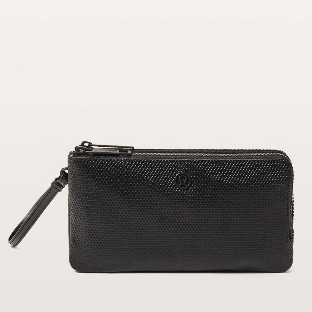 Lululemon Double Up Pouch
Black / Debossed Diamond